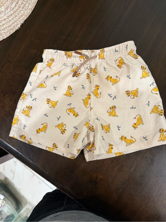 Zara Other - Zara Cream Shorts with Yellow Lion Print